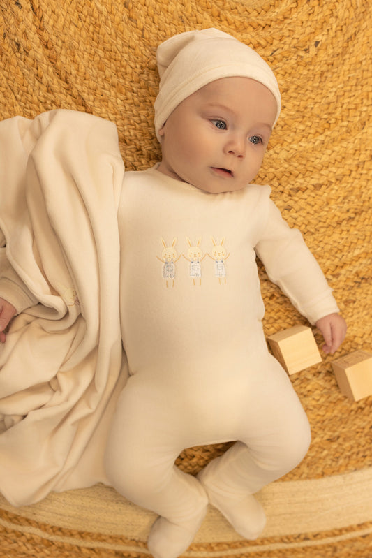 Bunny Off White/Blue Footie