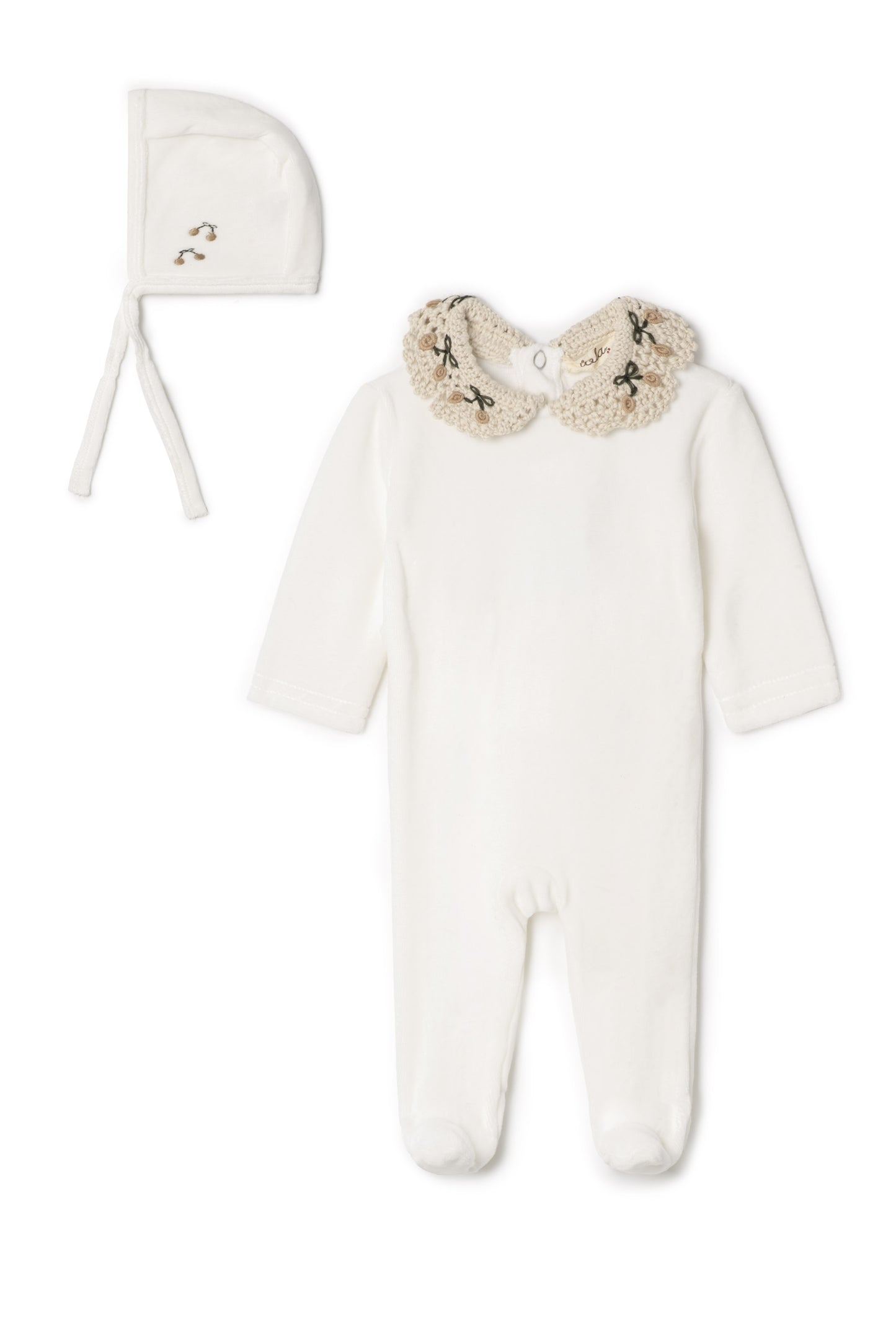 Velour baby romper set with crochet net collar